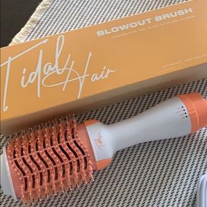 Brand new Tidal Hair Blowout Brush